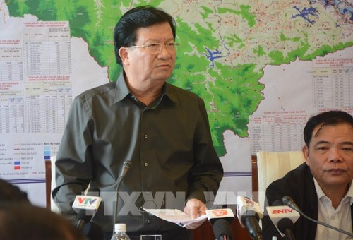 Vize-Premierminister Trinh Dinh Dung leitet Sitzung über die Prävention und Bekämpfung des Taifuns Molave  - ảnh 1