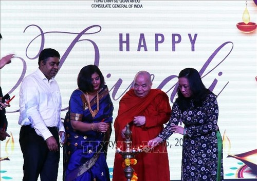 Das traditionelle indische Lichtfest - ảnh 1