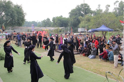 Minderheiten: “Den Frühling im entlegenen Gebiet begrüßen”  - ảnh 1