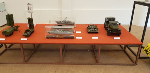 Eröffnung der Ausstellung “Unsere Partei ist so toll” - ảnh 1