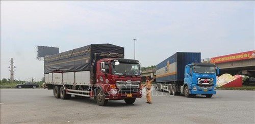 Verkehr der Waren und landwirtschaftlichen Produkte fördern - ảnh 1