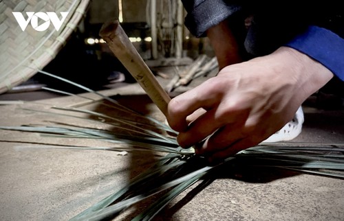 Bewahrung des Flechtens der Volksgruppe der Mong aus der Provinz Yen Bai - ảnh 1