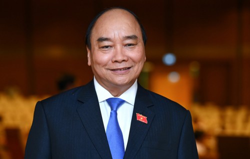 Staatspräsident Nguyen Xuan Phuc startet Staatsbesuch in Singapur - ảnh 1