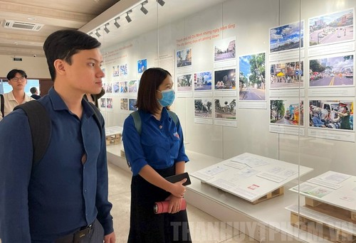 Ausstellung über den Kampf gegen Corona in Ho-Chi-Minh-Stadt - ảnh 1