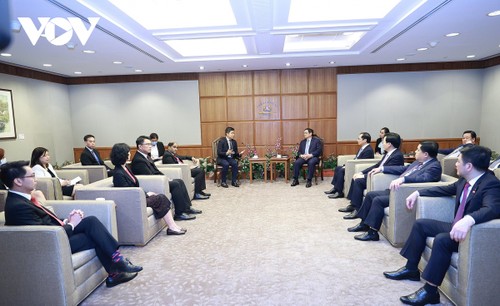 Vietnam und Singapur tauschen Erfahrungen beim Aufbau von Institutionen und bei der Vervollkommnung des Rechtssystems au - ảnh 1