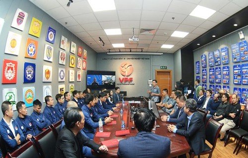 VAR-Trainingskurs für Schiedsrichter der V-League - ảnh 1