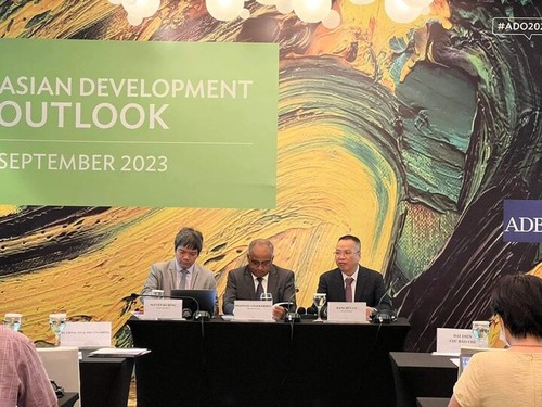 Vietnams Wirtschaftswachstum kann in diesem Jahr schätzungsweise 5,8 Prozent erreichen - ảnh 1