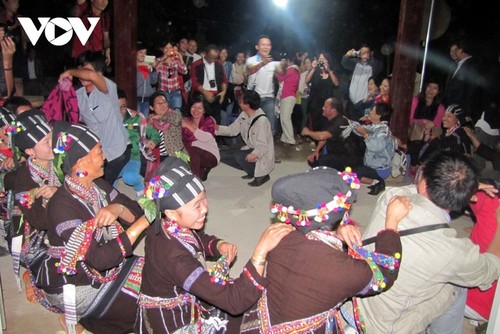 Die Schönheit der traditionellen Handweberei der Volksgruppe der Lu - ảnh 17