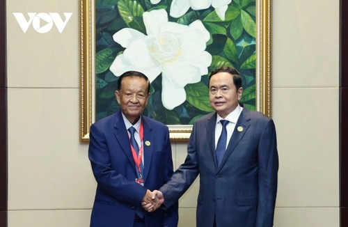 Parlamentspräsident Tran Thanh Man trifft Parlamentschefs der Länder - ảnh 1