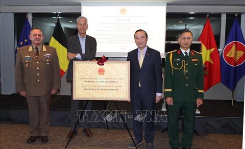 Feier zum 80. Gründungstag der vietnamesischen Volksarmee im Ausland - ảnh 1