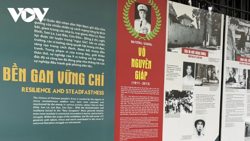 Ausstellung zum 80. Gründungstag der vietnamesischen Volksarmee - ảnh 1