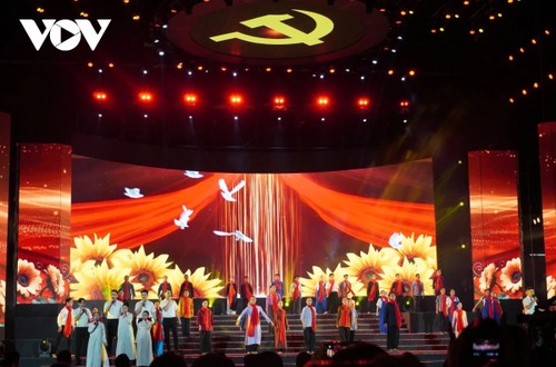 Das Kunstprogramm zum 95. Gründungstag der Kommunistischen Partei Vietnams - ảnh 1