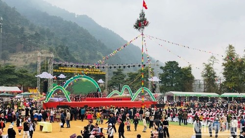 Gau Tao - Das größte Fest des Jahres der Volksgruppe Mong in Yen Bai - ảnh 1