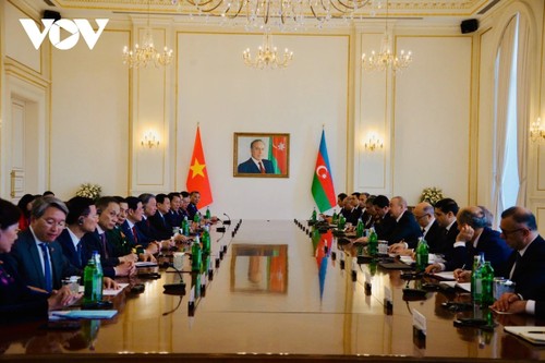 Vietnam und Aserbaidschan nehmen strategische Partnerschaft auf - ảnh 2