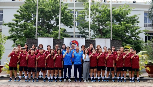 Das vietnamesische U20-Fußballteam der Frauen bereitet sich auf die Qualifikationsrunde der U20-Asienmeisterschaft vor - ảnh 1