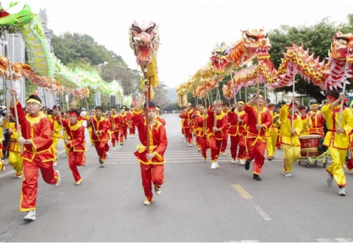 Herbstfest im Cua Ong-Tempel – dem schönsten Tempel Vietnams - ảnh 1