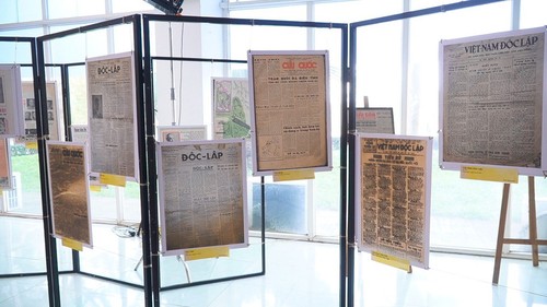 Ausstellung „Presse in 34 Provinzen und Städten“: Eine Brücke zwischen dem Erbe und der Zukunft vietnamesischer Presse - ảnh 1