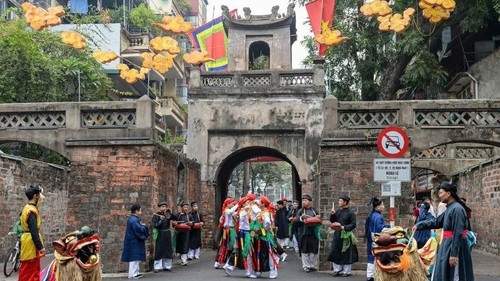 Aktivitäten zum Mondneujahr in der Altstadt von Hanoi - ảnh 1