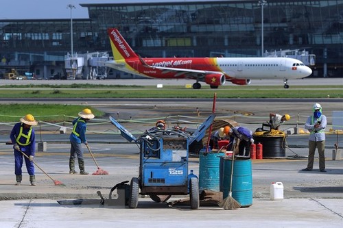 2020년 12월 31일 전까지 노이바이 및 떤선녓 공항 활주로 사업 개시 - ảnh 1