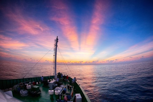 쯔엉사 군도 – 바다에서 울려 퍼지는 파도의 노래 - ảnh 2