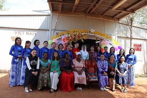 베트남 여군들, 평화 유지 활동에서 여성의 주도적 역할 강조 - ảnh 2