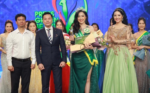 តំណាងទូរទស្សនជាតិ VTV  ឈ្នះតំណែងជាបវរកញ្ញាឯក Press Green Beauty ឆ្នាំ ២០១៩ - ảnh 1