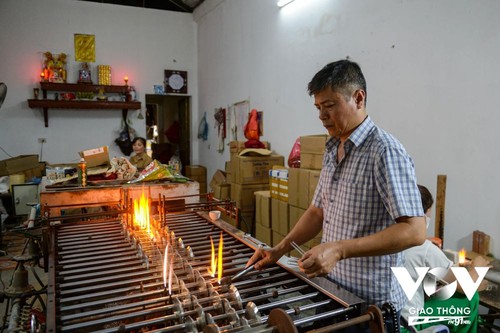 ឃុំ Thong Nhat នៅរដ្ឋធានីហាណូយ ថែរក្សាមុខរបរធ្វើកញ្ចក់ - ảnh 2