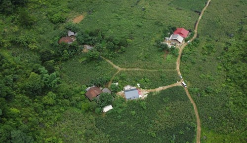 ស្រុក Ha Quang ខេត្ត Cao Bang ខិតខំរួចផុតពីភាពក្រីក្រនៅឆ្នាំ២០២៥ - ảnh 1