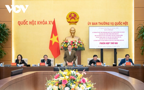 ប្រធានរដ្ឋសភាវៀតណាមលោក ត្រិន ថាញ់មិន៖ ការរៀបចំក្បាលម៉ាស៊ីនឡើងវិញមិនមែនជាការកាត់បន្ថយបុគ្គលិកសុទ្ធសាធទេ - ảnh 1