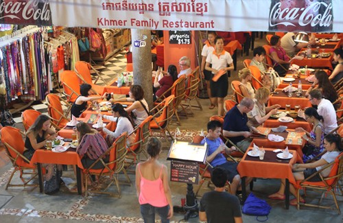 Pasar Malam Siem Reap – Destinasi yang Tidak Bisa Dilewatkan di Pintu Gerbang Angkor - ảnh 2