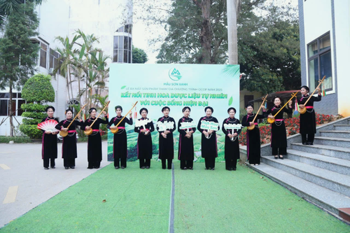 Suara Nyanyian Then yang Lembut dari Masyarakat Etnis Tay di Kecamatan Khanh Xuan - ảnh 2