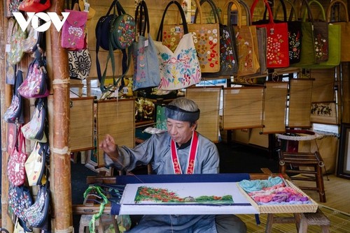 Festival Thang Long-Hanoi 2025: Gambaran Budaya yang Berwarna-warni di Kuil Sastra - ảnh 12