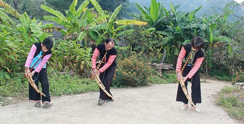 Suara Seruling “Khèn” Menjaga Jiwa Masyarakat Etnis Mong - ảnh 3