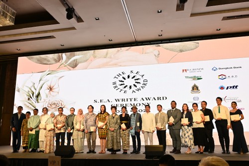 Sastra – Jembatan yang Menghubungkan Rumah ASEAN - ảnh 1