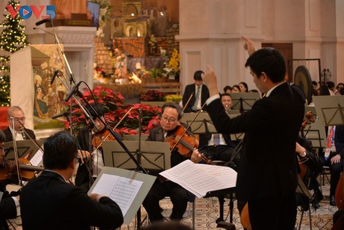 北门教堂的圣诞音乐会 - ảnh 5