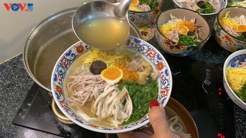 什锦丝汤米线——河内的美食 - ảnh 3