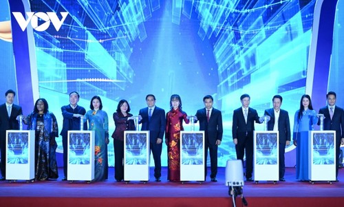 范明政出席女性创业支持计划总结会议 - ảnh 2