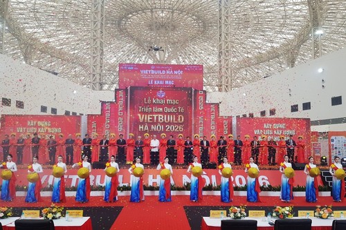 2026年第一次越南国际建筑建材及家居产品展览会在河内开幕 - ảnh 1