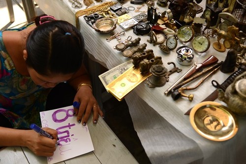 A flea market at the heart of Ho Chi Minh City - ảnh 9