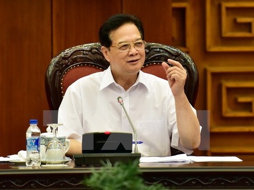 Government discusses macro-economy - ảnh 1