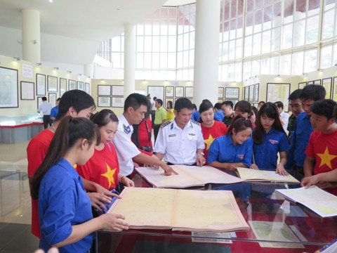 Exhibition on Hoang Sa, Truong Sa opens in Hoa Binh - ảnh 1