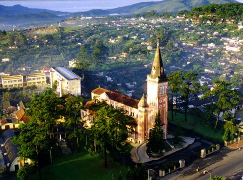 Antique items portraying old Da Lat on display - ảnh 1