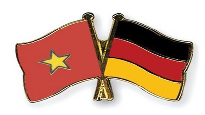 NA Vice Chairwoman greets German guest - ảnh 1