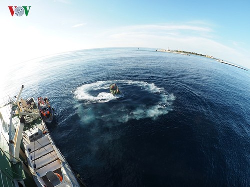 Sky gazing at Truong Sa archipelago  - ảnh 14