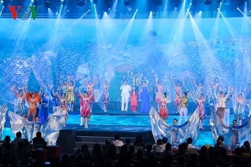 Ha Long Carnival opens - ảnh 1