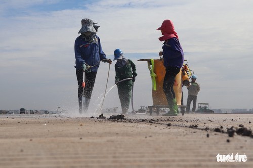 Tan Son Nhat airport's repaired runway to be tested next Tuesday  - ảnh 1