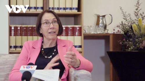 Australian Parliament praises cooperation with Vietnamese National Assembly - ảnh 1