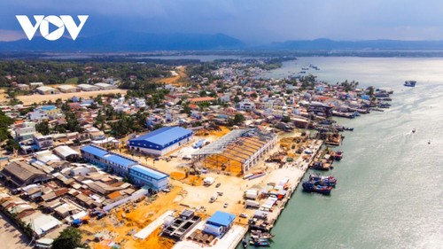 Quang Nam awakes marine economic potential based on Chu Lai Economic Zone - ảnh 2