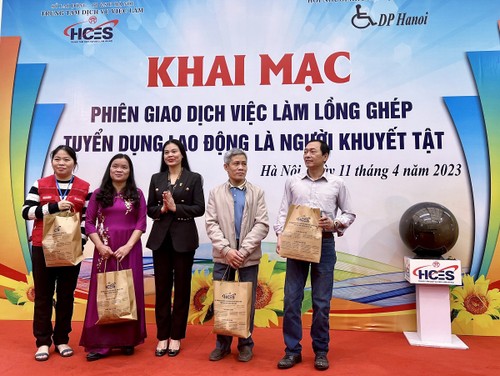 People with disabilities given job opportunities  - ảnh 2