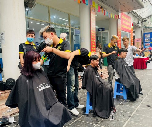 People with disabilities given job opportunities  - ảnh 1